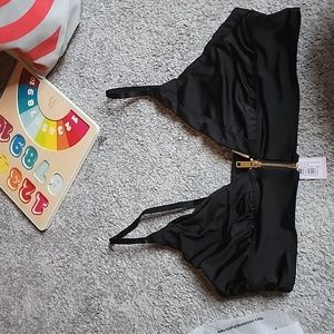 Playful.peomises Betty page wireless triangle zipper bra